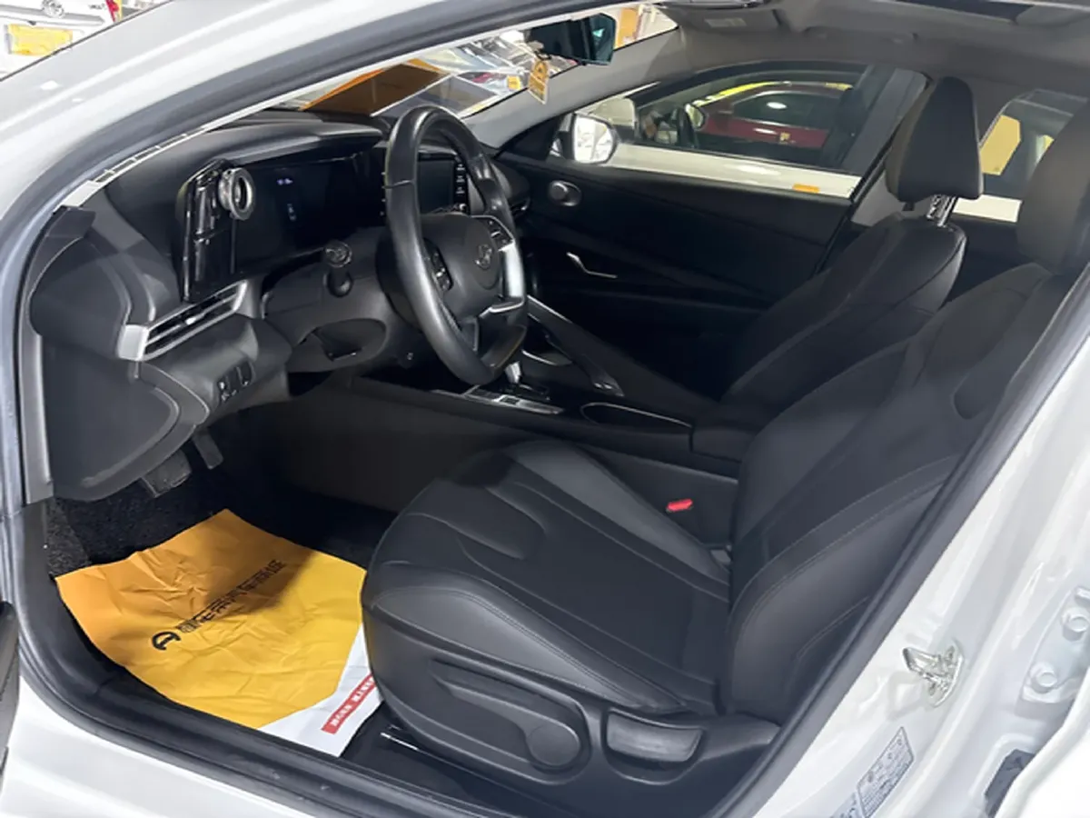 2021 Hyundai Elantra 1.5L 115HP L4 CVT,autocango,china used car exporter,china ev exporter,chinese used car exporter,chinese used ev exporter