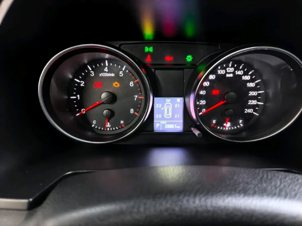 2021 Haval M6 1.5T 150HP L4 7DCT,autocango,china used car exporter,china ev exporter,chinese used car exporter,chinese used ev exporter