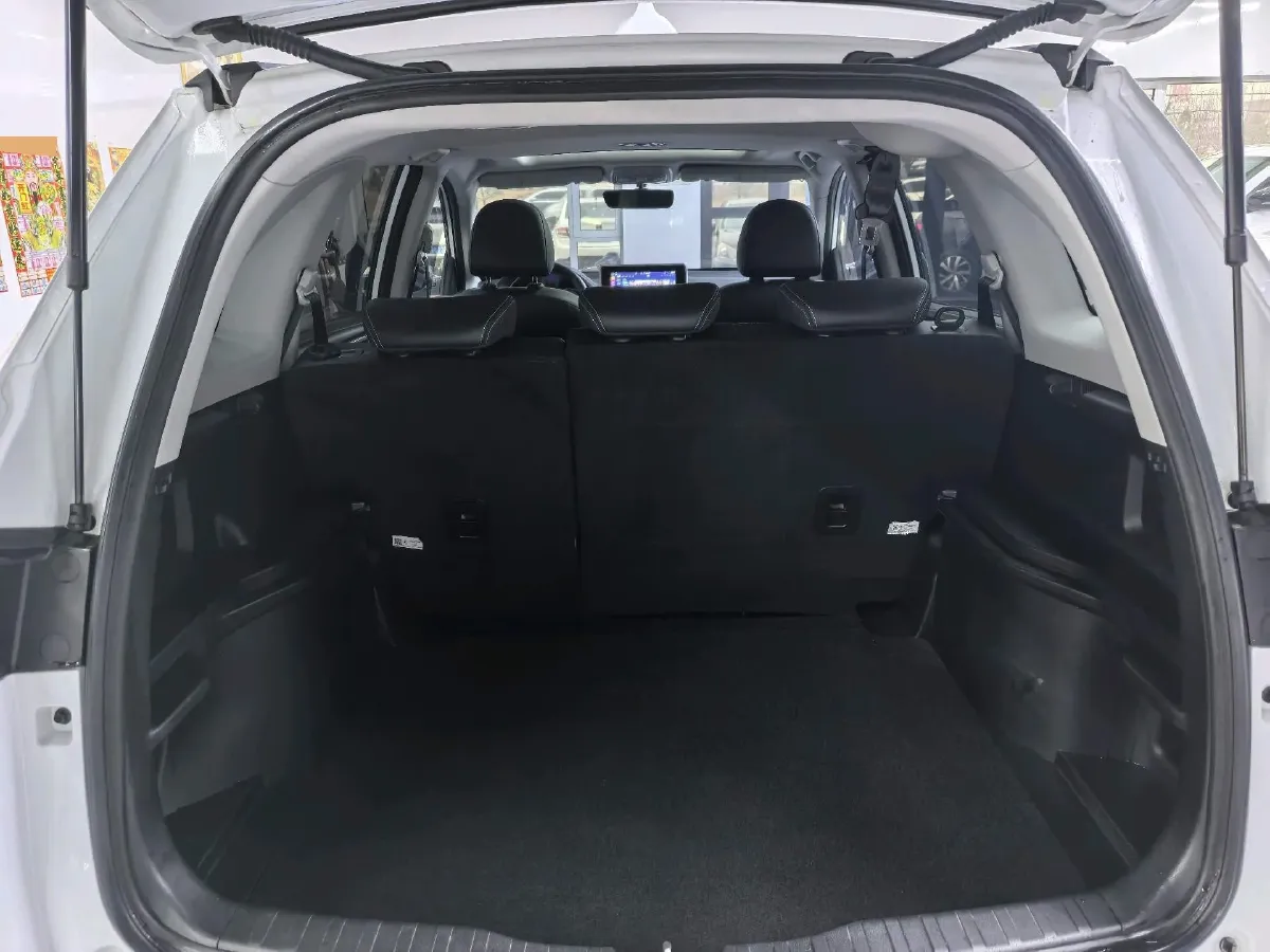 2021 Haval M6 1.5T 150HP L4 7DCT,autocango,china used car exporter,china ev exporter,chinese used car exporter,chinese used ev exporter