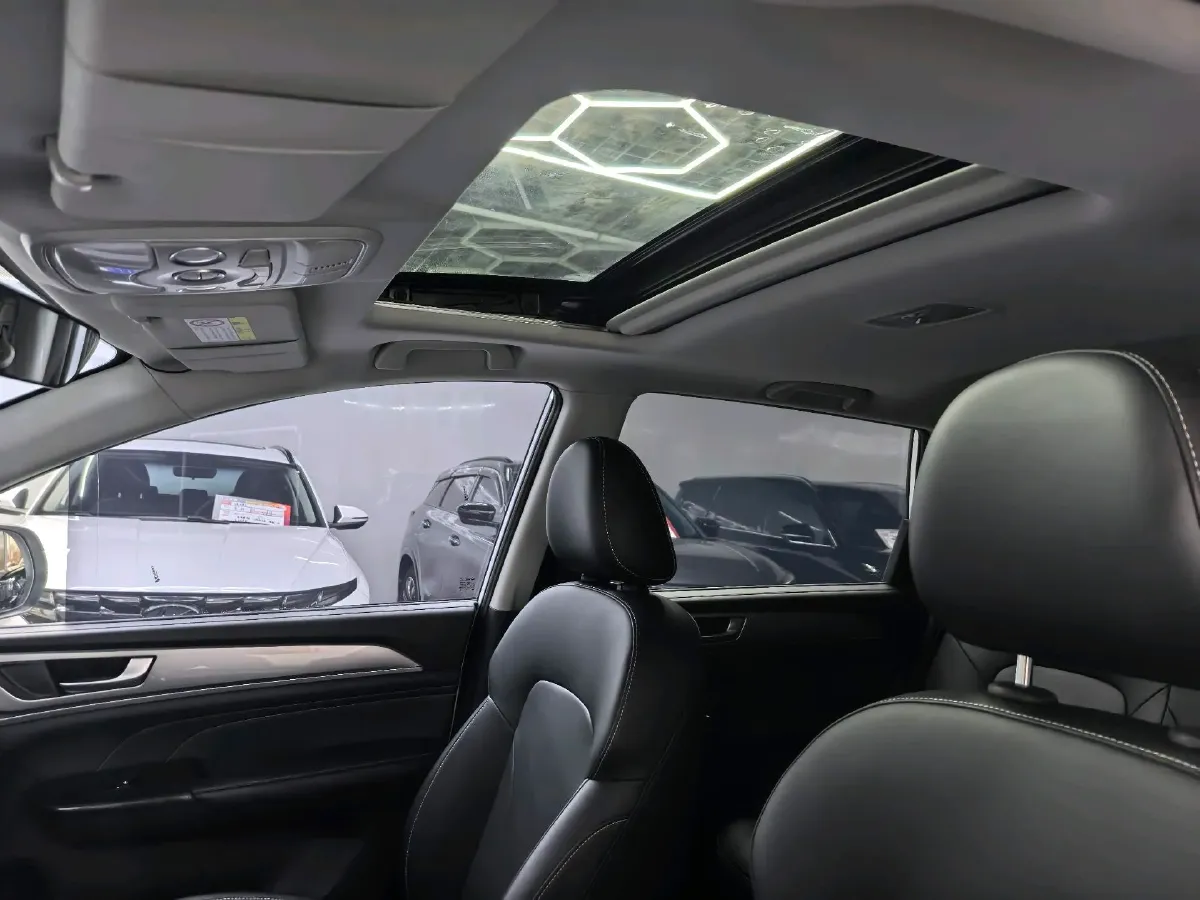 2021 Haval M6 1.5T 150HP L4 7DCT,autocango,china used car exporter,china ev exporter,chinese used car exporter,chinese used ev exporter