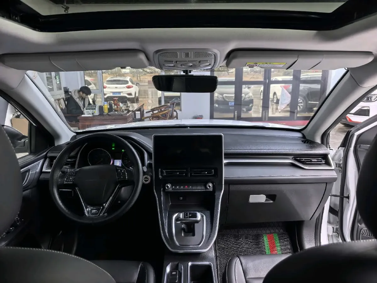 2021 Haval M6 1.5T 150HP L4 7DCT,autocango,china used car exporter,china ev exporter,chinese used car exporter,chinese used ev exporter