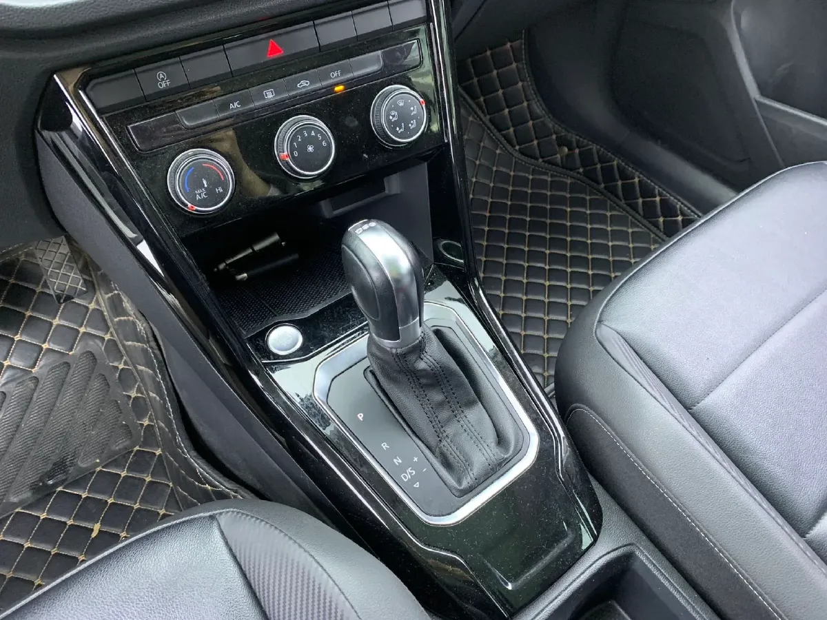 2018 Borgward BX7 2.0T 224HP L4 6AT,autocango,china used car exporter,china ev exporter,chinese used car exporter,chinese used ev exporter