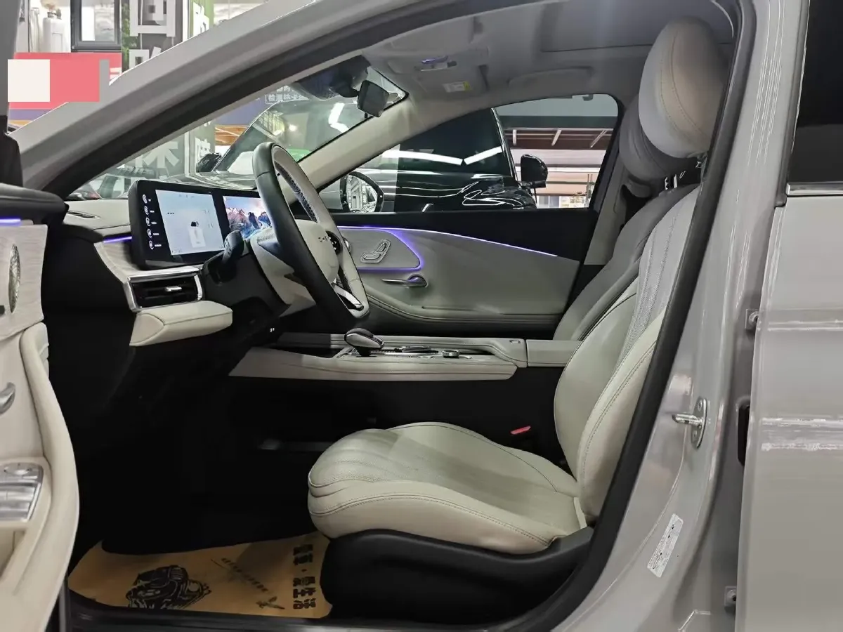 2024 Fulwin FulwinA8 1.5T 156HP L4 1DHT PHEV 18.3KWH,autocango,china used car exporter,china ev exporter,chinese used car exporter,chinese used ev exporter