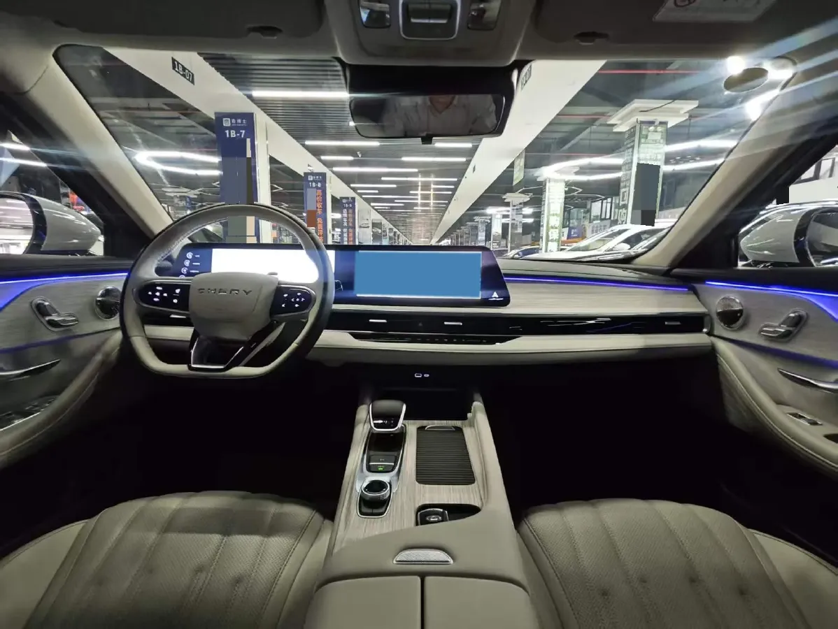 2024 Fulwin FulwinA8 1.5T 156HP L4 1DHT PHEV 18.3KWH,autocango,china used car exporter,china ev exporter,chinese used car exporter,chinese used ev exporter