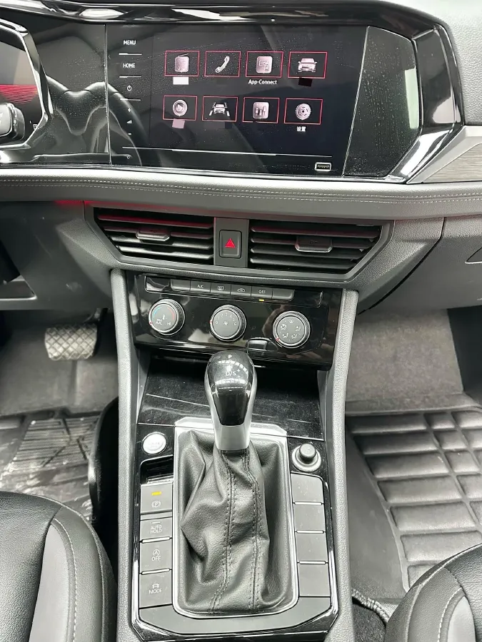 2021 Volkswagen Sagitar 1.4T 150HP L4 7DCT,autocango,china used car exporter,china ev exporter,chinese used car exporter,chinese used ev exporter