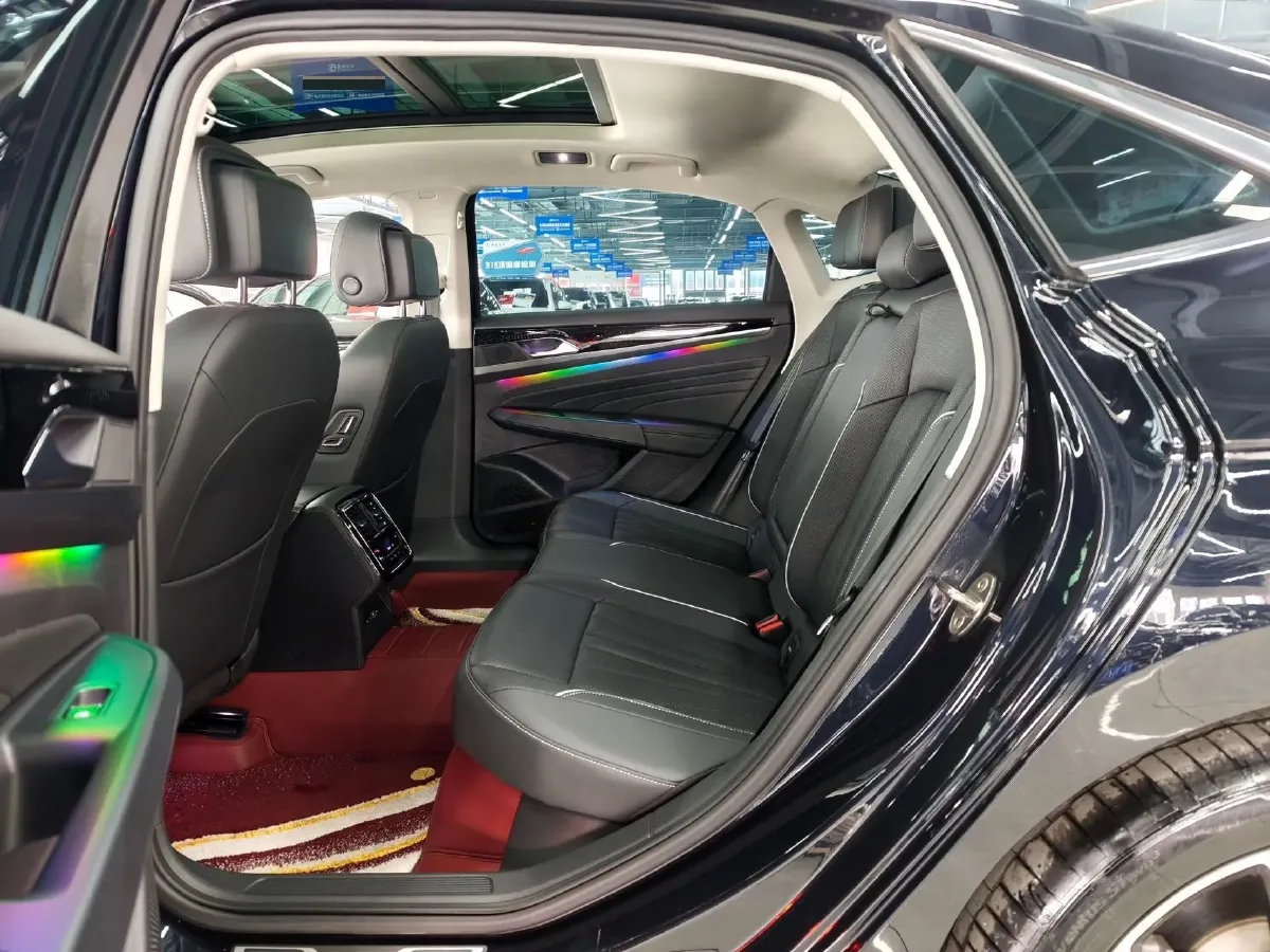 2024 Volkswagen Passat 2.0T 220HP L4 7DCT,autocango,china used car exporter,china ev exporter,chinese used car exporter,chinese used ev exporter