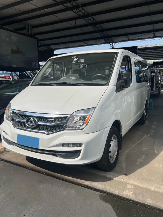 2018 MAXUS XinTu V80 2.5T 136HP L4 6MT,autocango,china used car exporter,china ev exporter,chinese used car exporter,chinese used ev exporter