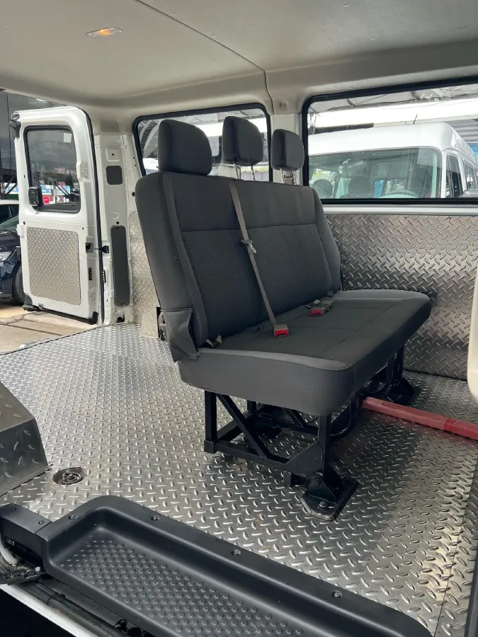 2018 MAXUS XinTu V80 2.5T 136HP L4 6MT,autocango,china used car exporter,china ev exporter,chinese used car exporter,chinese used ev exporter