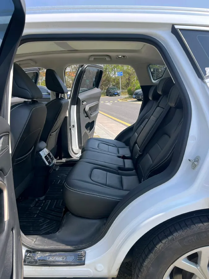 2019 Haval H6 1.5T 169HP L4 7DCT,autocango,china used car exporter,china ev exporter,chinese used car exporter,chinese used ev exporter