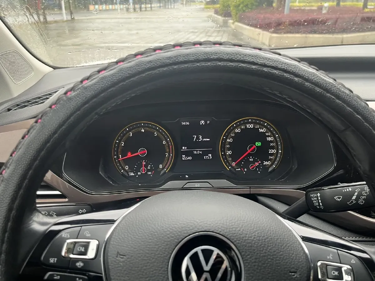2021 Volkswagen Tharu 1.4T 150HP L4 7DCT,autocango,china used car exporter,china ev exporter,chinese used car exporter,chinese used ev exporter