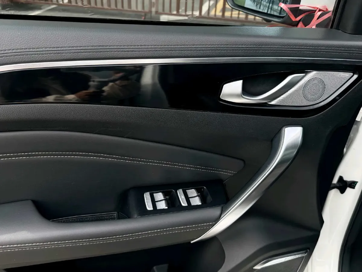 2020 Jetour X90 1.6T 197HP L4 7DCT,autocango,china used car exporter,china ev exporter,chinese used car exporter,chinese used ev exporter