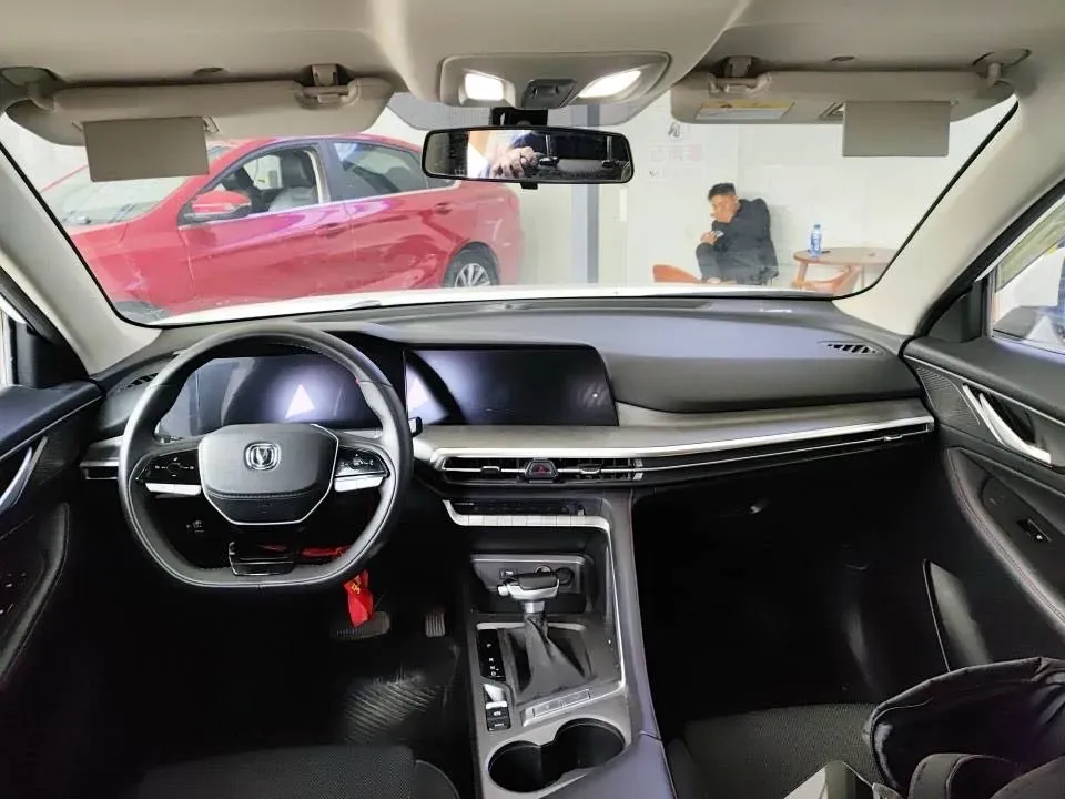 2023 ChangAn CS35 Plus 1.4T 160HP L4 7DCT,autocango,china used car exporter,china ev exporter,chinese used car exporter,chinese used ev exporter