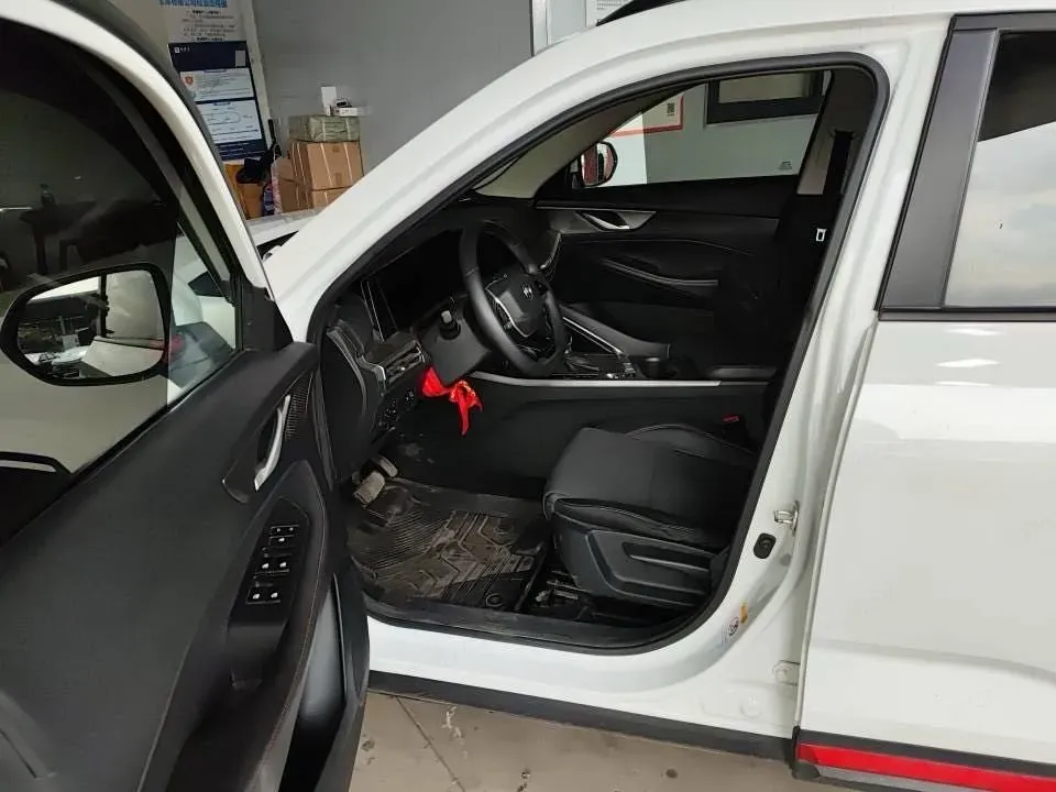 2023 ChangAn CS35 Plus 1.4T 160HP L4 7DCT,autocango,china used car exporter,china ev exporter,chinese used car exporter,chinese used ev exporter