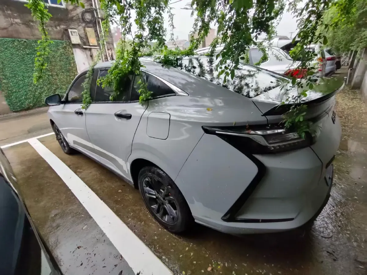 2024 DongFeng Aeolus YiXuan 1.5T 197HP L4 6DCT,autocango,china used car exporter,china ev exporter,chinese used car exporter,chinese used ev exporter