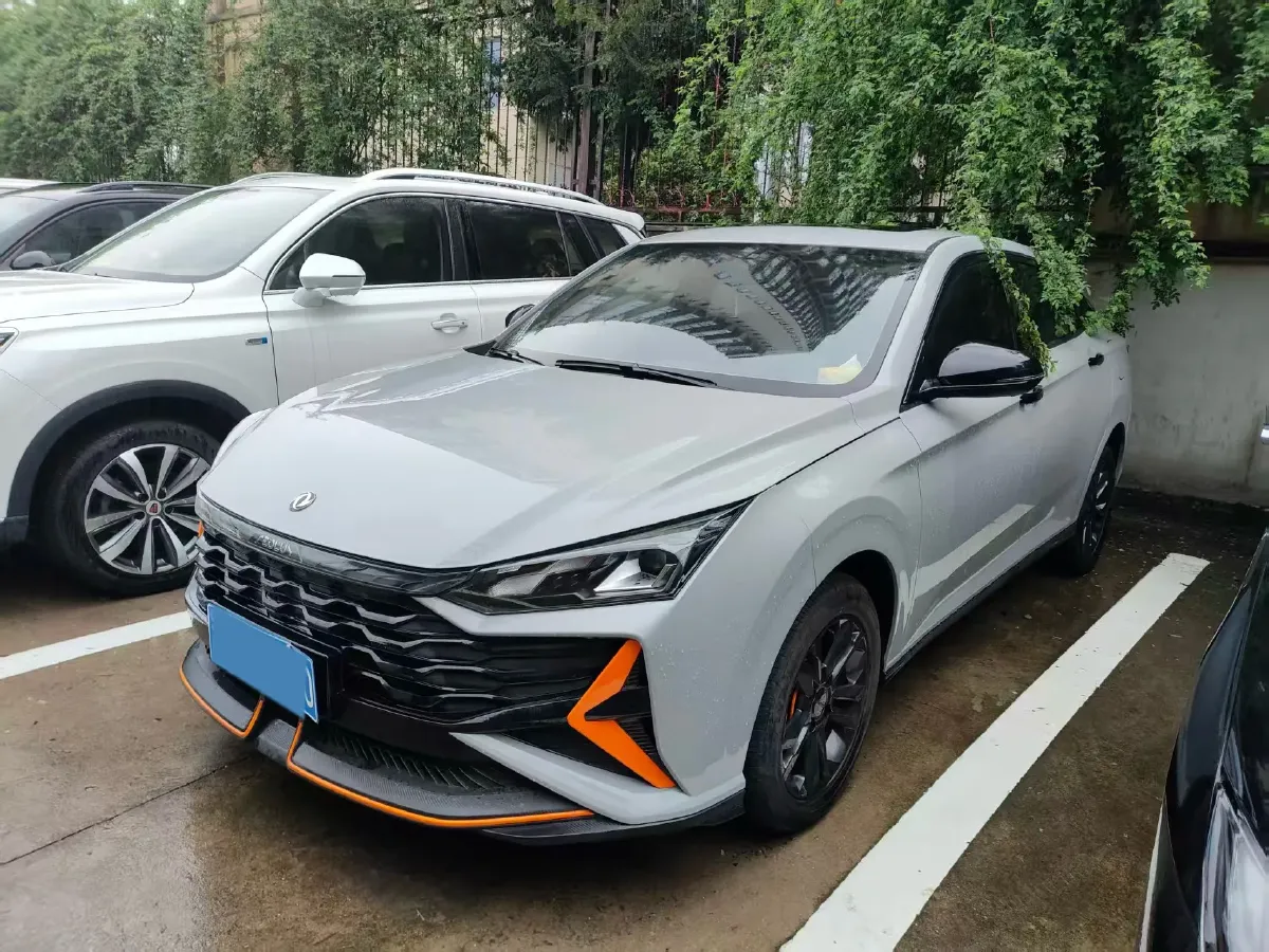 2024 DongFeng Aeolus YiXuan 1.5T 197HP L4 6DCT,autocango,china used car exporter,china ev exporter,chinese used car exporter,chinese used ev exporter