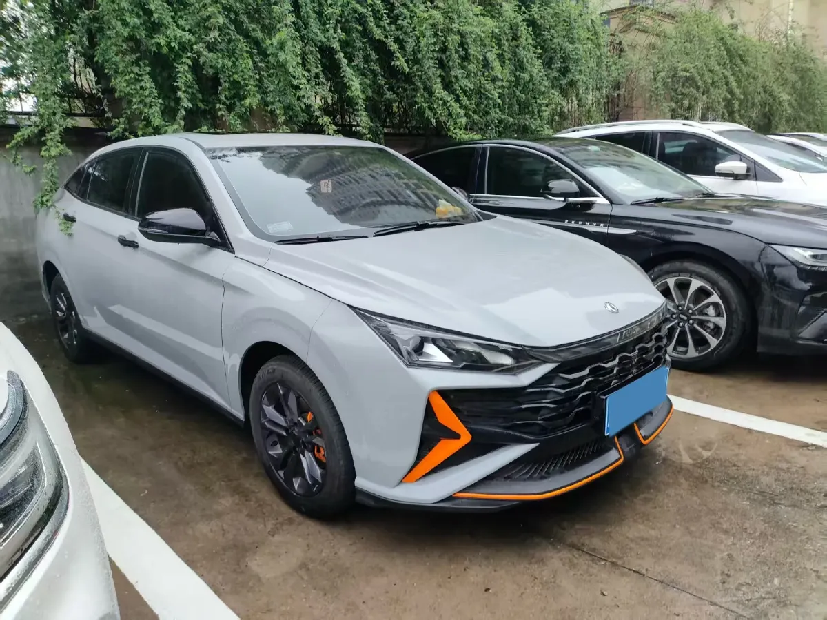 2024 DongFeng Aeolus YiXuan 1.5T 197HP L4 6DCT,autocango,china used car exporter,china ev exporter,chinese used car exporter,chinese used ev exporter
