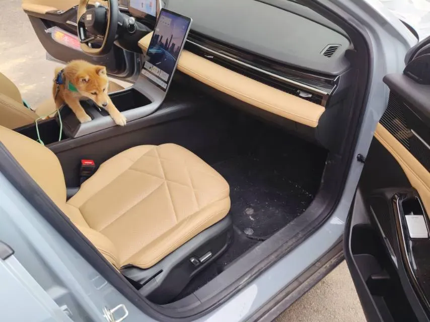 2023 Geely Galaxy L6 1.5T 163HP L4 3DHT PHEV,autocango,china used car exporter,china ev exporter,chinese used car exporter,chinese used ev exporter