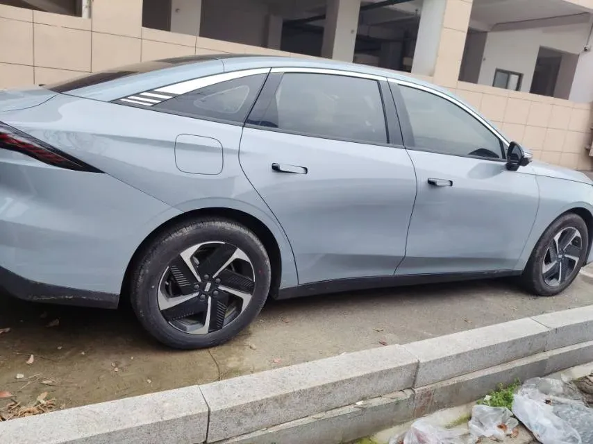 2023 Geely Galaxy L6 1.5T 163HP L4 3DHT PHEV,autocango,china used car exporter,china ev exporter,chinese used car exporter,chinese used ev exporter