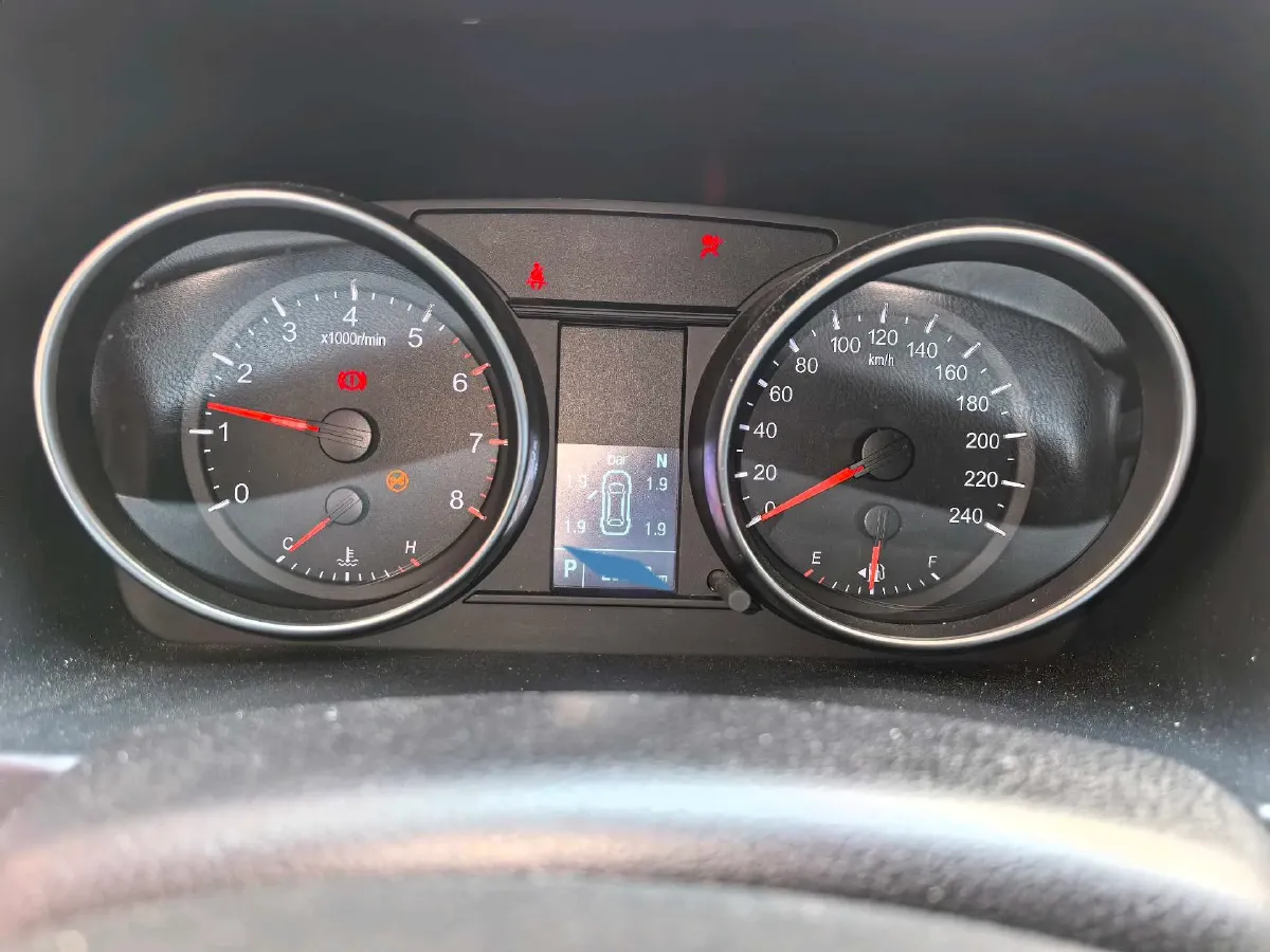 2019 Haval M6 1.5T 150HP L4 7DCT,autocango,china used car exporter,china ev exporter,chinese used car exporter,chinese used ev exporter