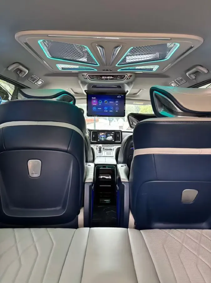 2021 GAC Trumpchi M8 2.0T 252HP L4 8AT,autocango,china used car exporter,china ev exporter,chinese used car exporter,chinese used ev exporter