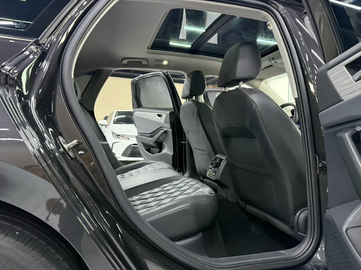 2023 Volkswagen Sagitar 1.4T 150HP L4 7DCT,autocango,china used car exporter,china ev exporter,chinese used car exporter,chinese used ev exporter