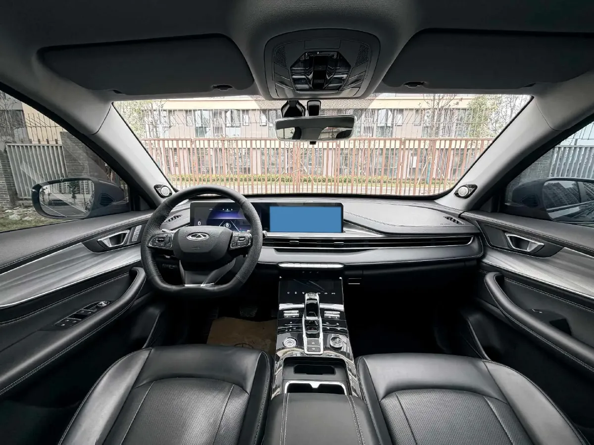 2021 Chery Tiggo 8 Plus 1.6T 197HP L4 7DCT,autocango,china used car exporter,china ev exporter,chinese used car exporter,chinese used ev exporter