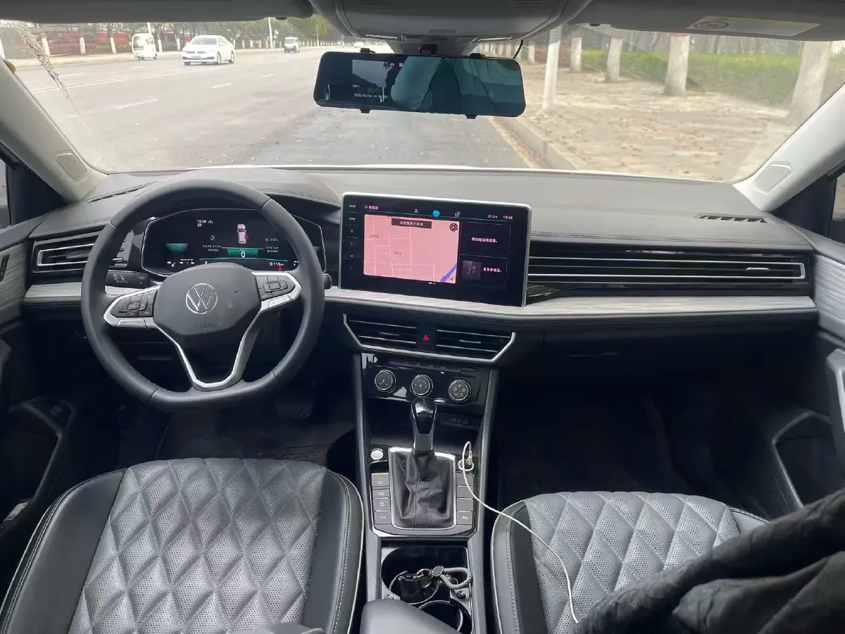 2024 Volkswagen Sagitar 1.5T 160HP L4 7DCT,autocango,china used car exporter,china ev exporter,chinese used car exporter,chinese used ev exporter