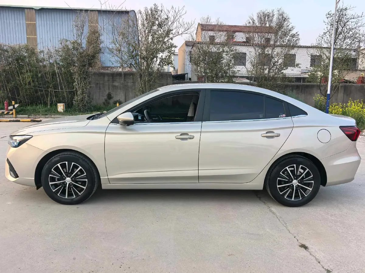 2021 Roewe i5 1.5L 120HP L4 CVT,autocango,china used car exporter,china ev exporter,chinese used car exporter,chinese used ev exporter