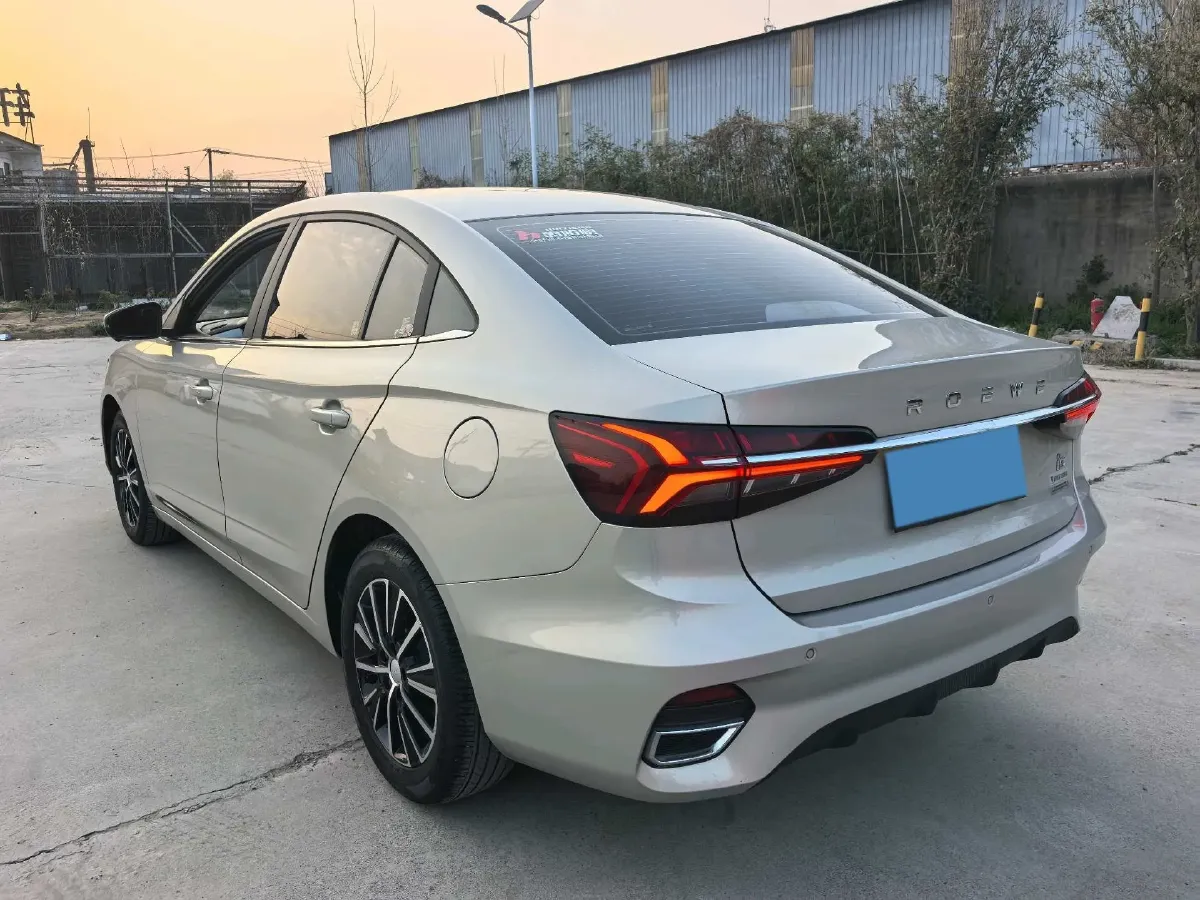 2021 Roewe i5 1.5L 120HP L4 CVT,autocango,china used car exporter,china ev exporter,chinese used car exporter,chinese used ev exporter