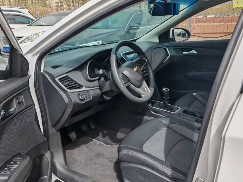2019 Chevrolet Cavalier 1.5L 113HP L4 5MT,autocango,china used car exporter,china ev exporter,chinese used car exporter,chinese used ev exporter