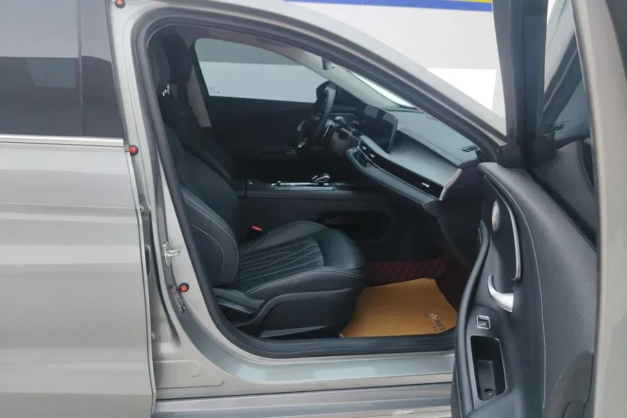 2022 Chery Arrizo 8 1.6T 197HP L4 7DCT,autocango,china used car exporter,china ev exporter,chinese used car exporter,chinese used ev exporter