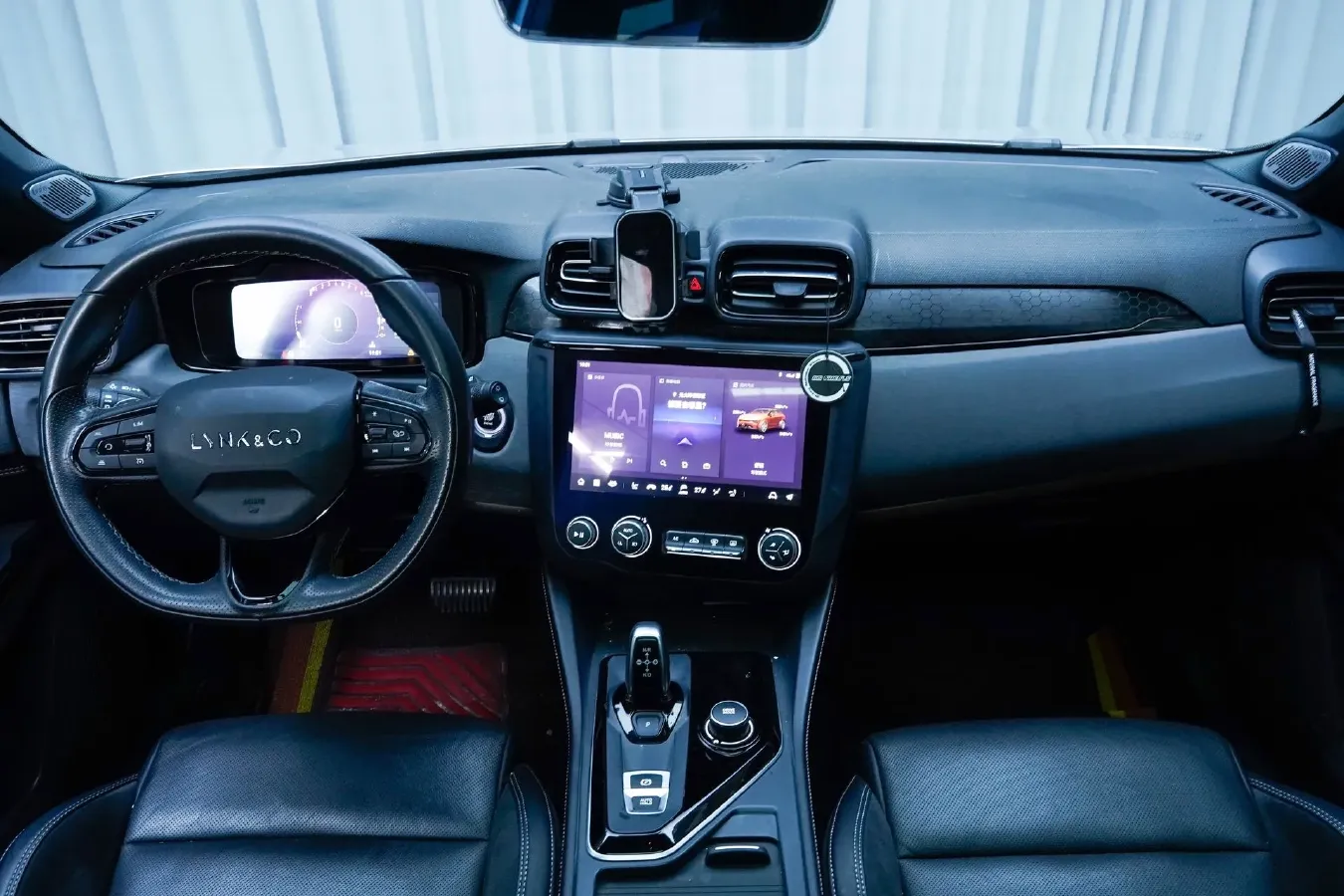 2022 LYNK&CO 02 Hatchback 2.0T 190HP L4 7DCT,autocango,china used car exporter,china ev exporter,chinese used car exporter,chinese used ev exporter