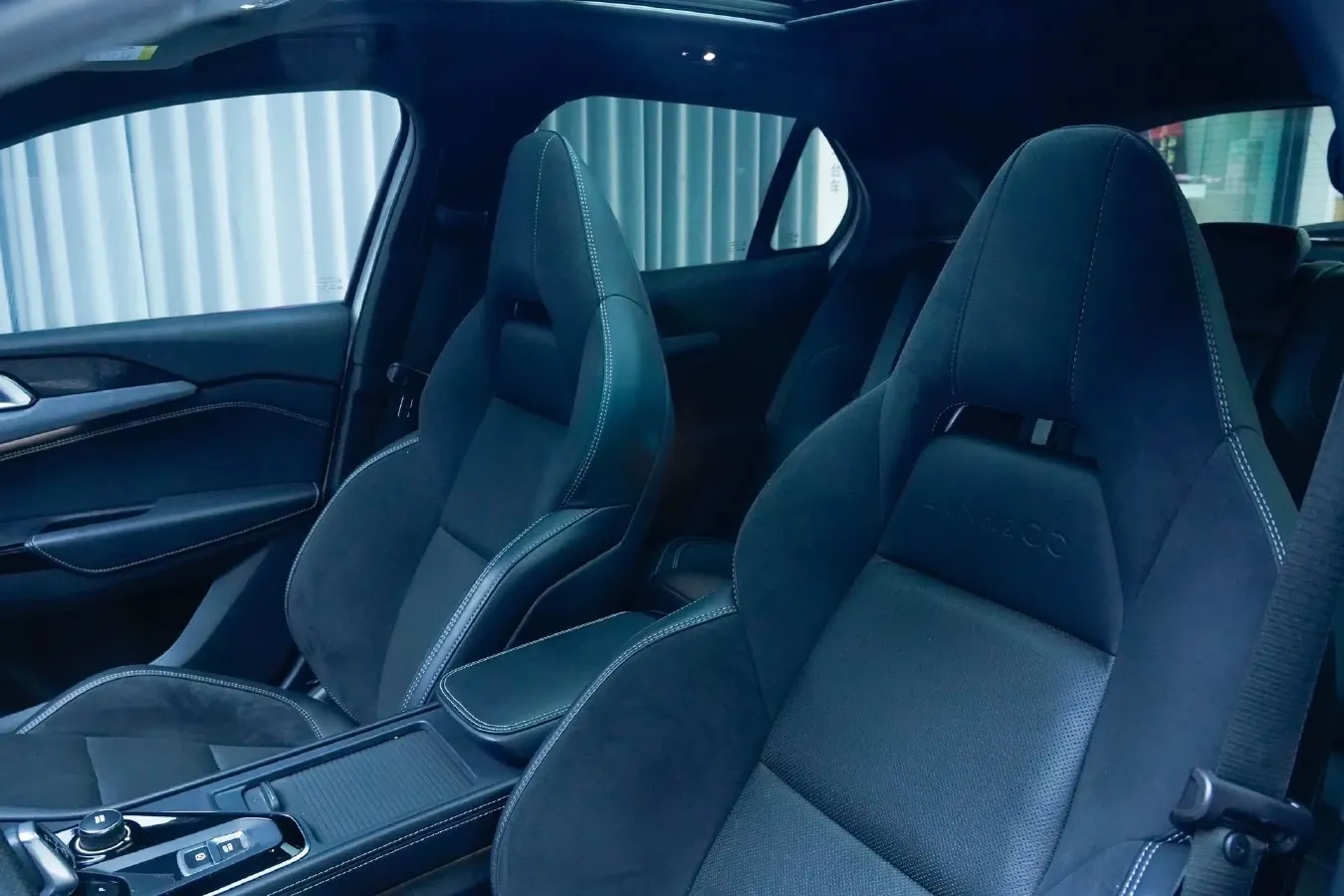 2022 LYNK&CO 02 Hatchback 2.0T 190HP L4 7DCT,autocango,china used car exporter,china ev exporter,chinese used car exporter,chinese used ev exporter