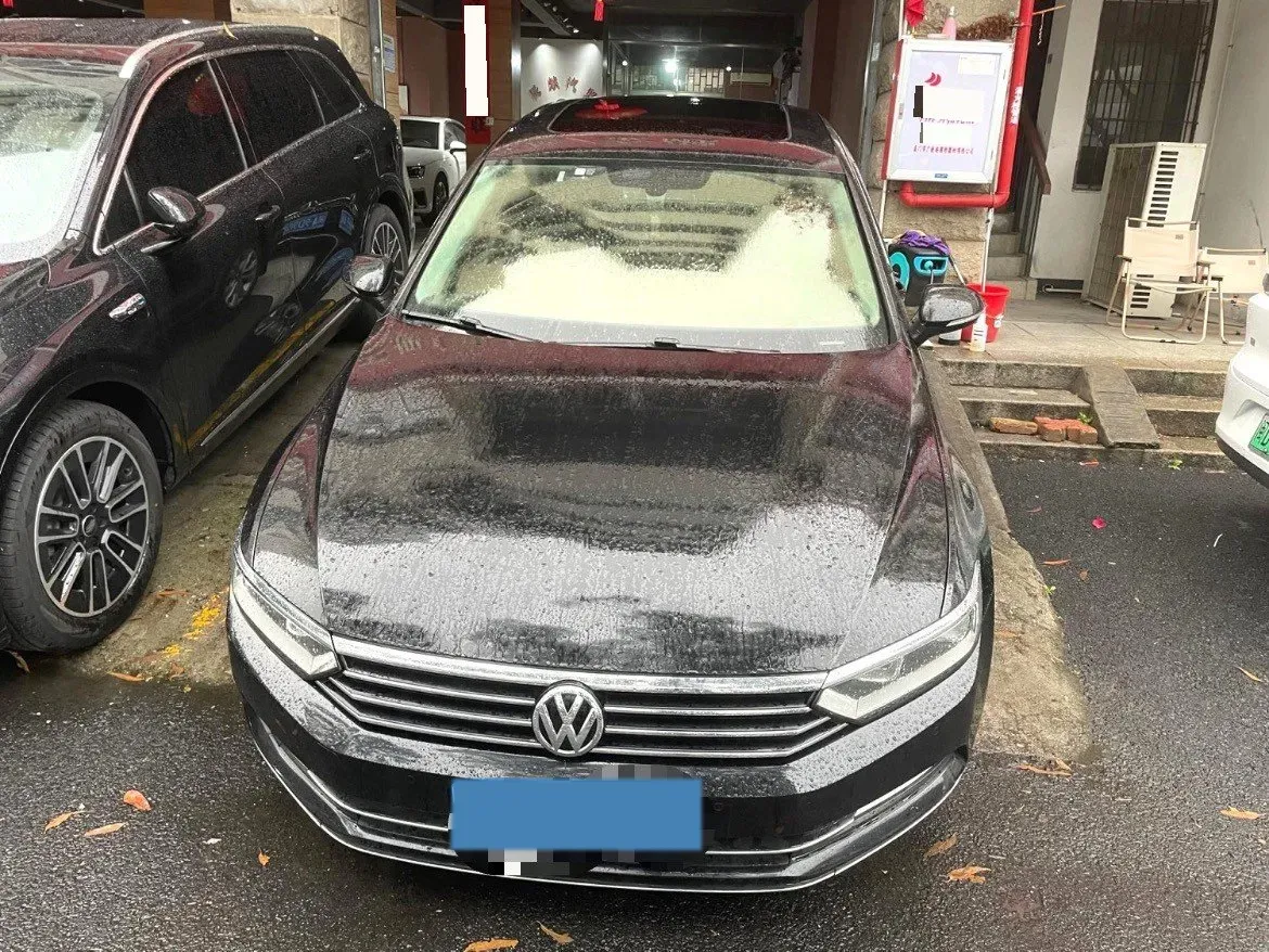 2018 Volkswagen Magotan 1.8T 180HP L4 7DCT,autocango,china used car exporter,china ev exporter,chinese used car exporter,chinese used ev exporter