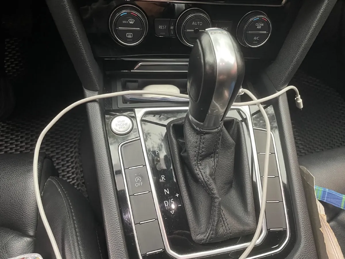 2018 Volkswagen Magotan 1.8T 180HP L4 7DCT,autocango,china used car exporter,china ev exporter,chinese used car exporter,chinese used ev exporter