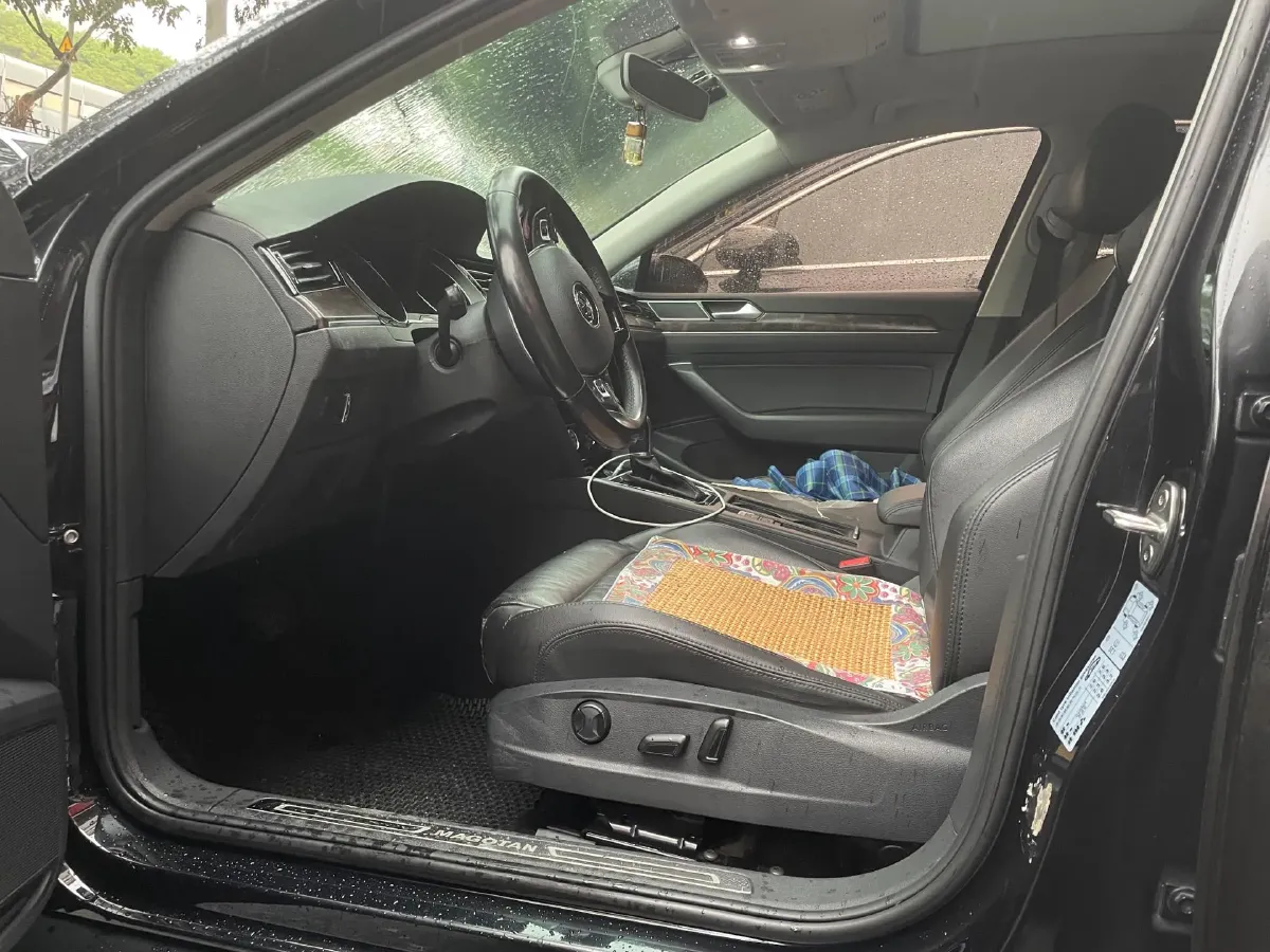 2018 Volkswagen Magotan 1.8T 180HP L4 7DCT,autocango,china used car exporter,china ev exporter,chinese used car exporter,chinese used ev exporter