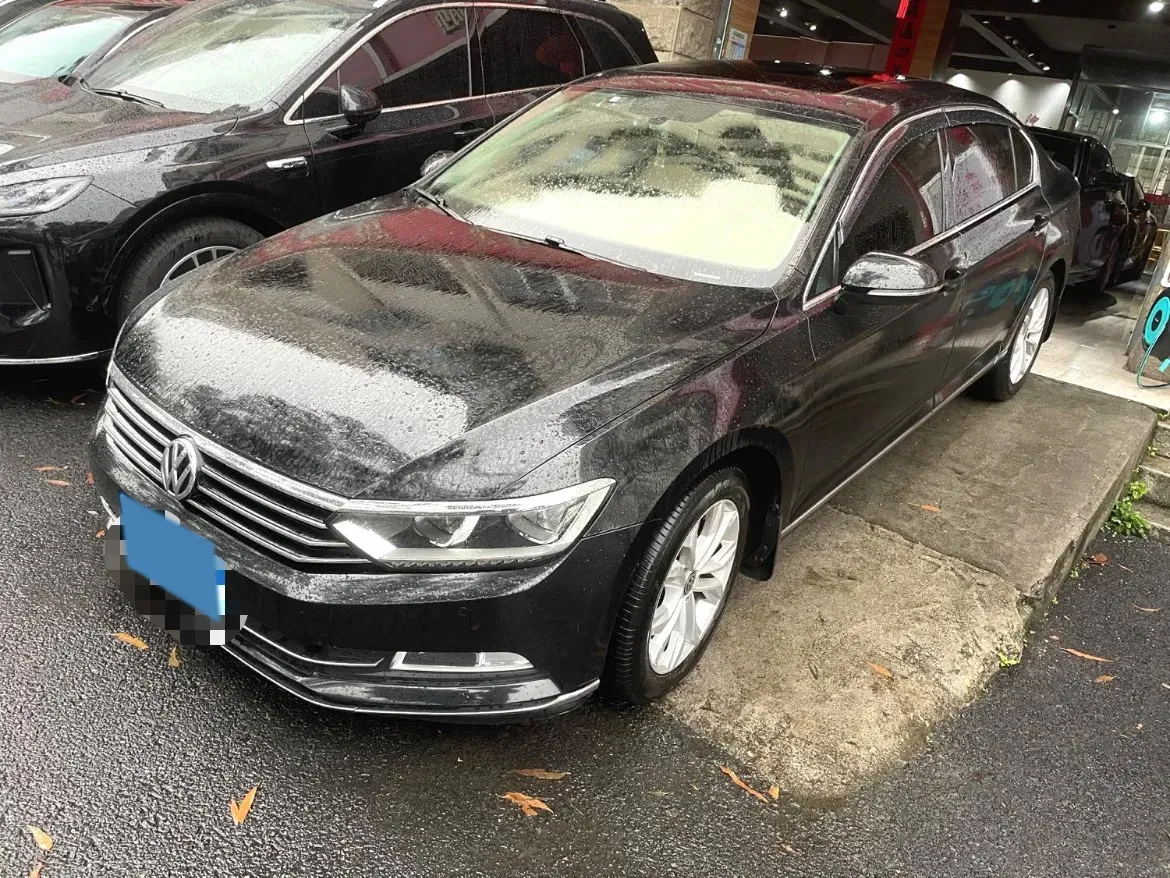 2018 Volkswagen Magotan 1.8T 180HP L4 7DCT,autocango,china used car exporter,china ev exporter,chinese used car exporter,chinese used ev exporter