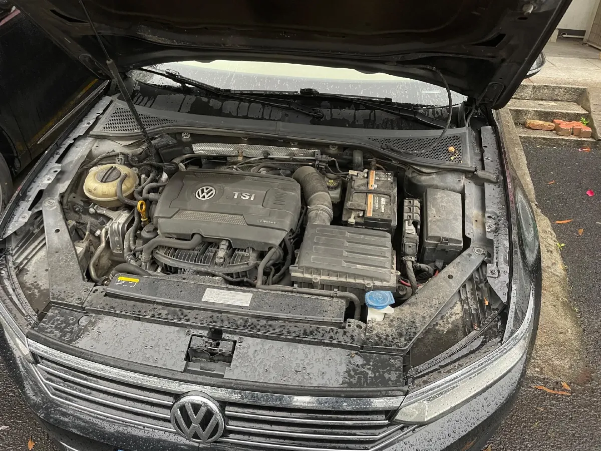 2018 Volkswagen Magotan 1.8T 180HP L4 7DCT,autocango,china used car exporter,china ev exporter,chinese used car exporter,chinese used ev exporter