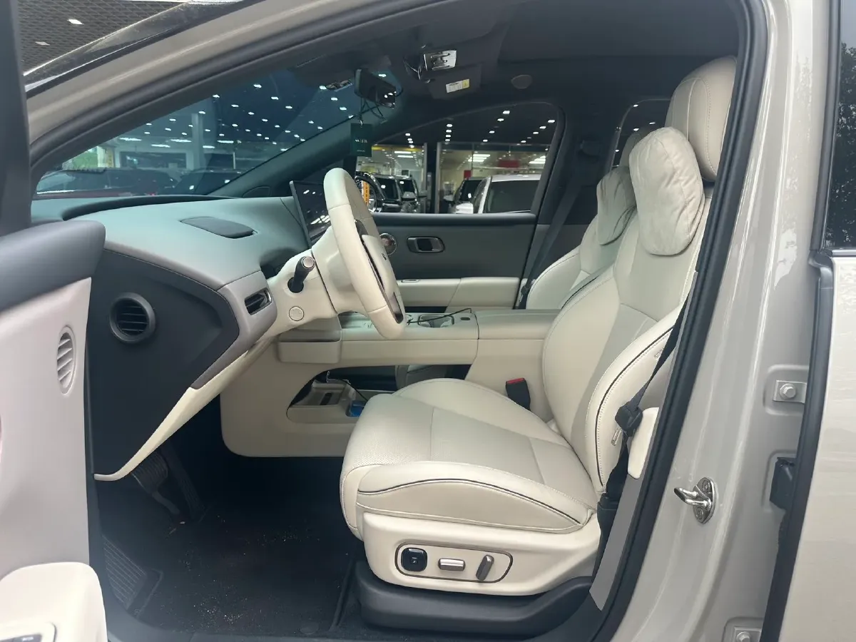 2025 Li i6 BEV,autocango,china used car exporter,china ev exporter,chinese used car exporter,chinese used ev exporter