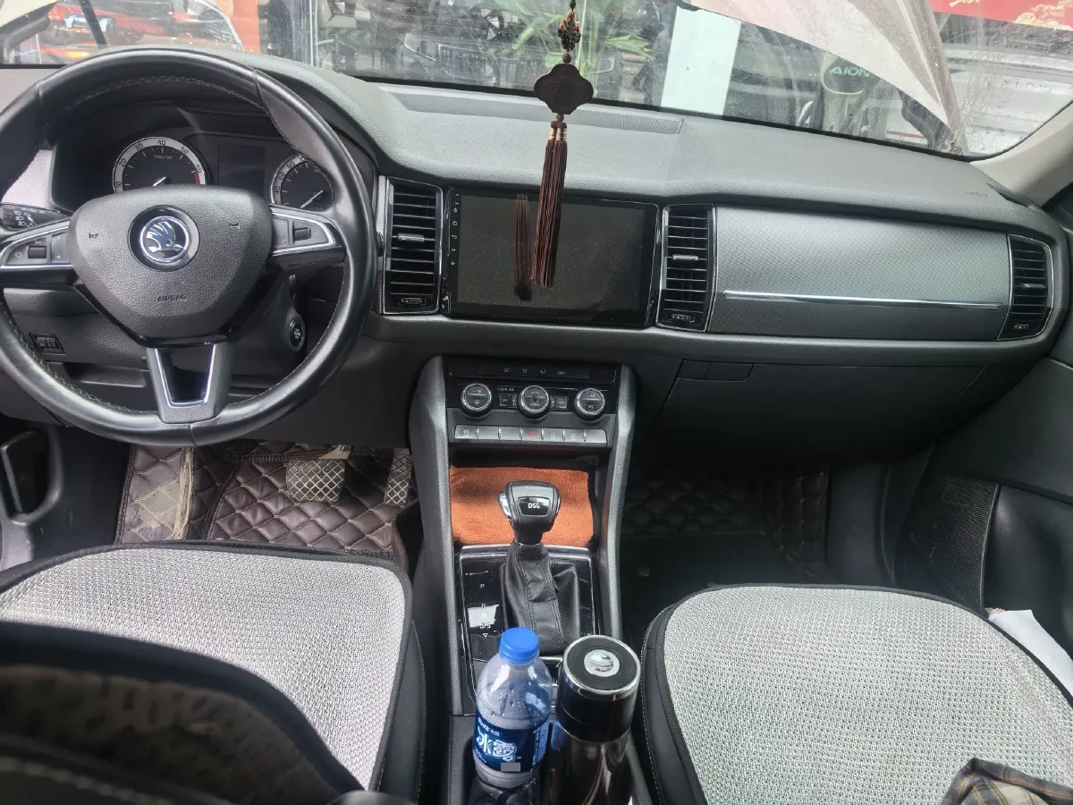 2017 Skoda Kodiak 1.8T 180HP L4 7DCT,autocango,china used car exporter,china ev exporter,chinese used car exporter,chinese used ev exporter