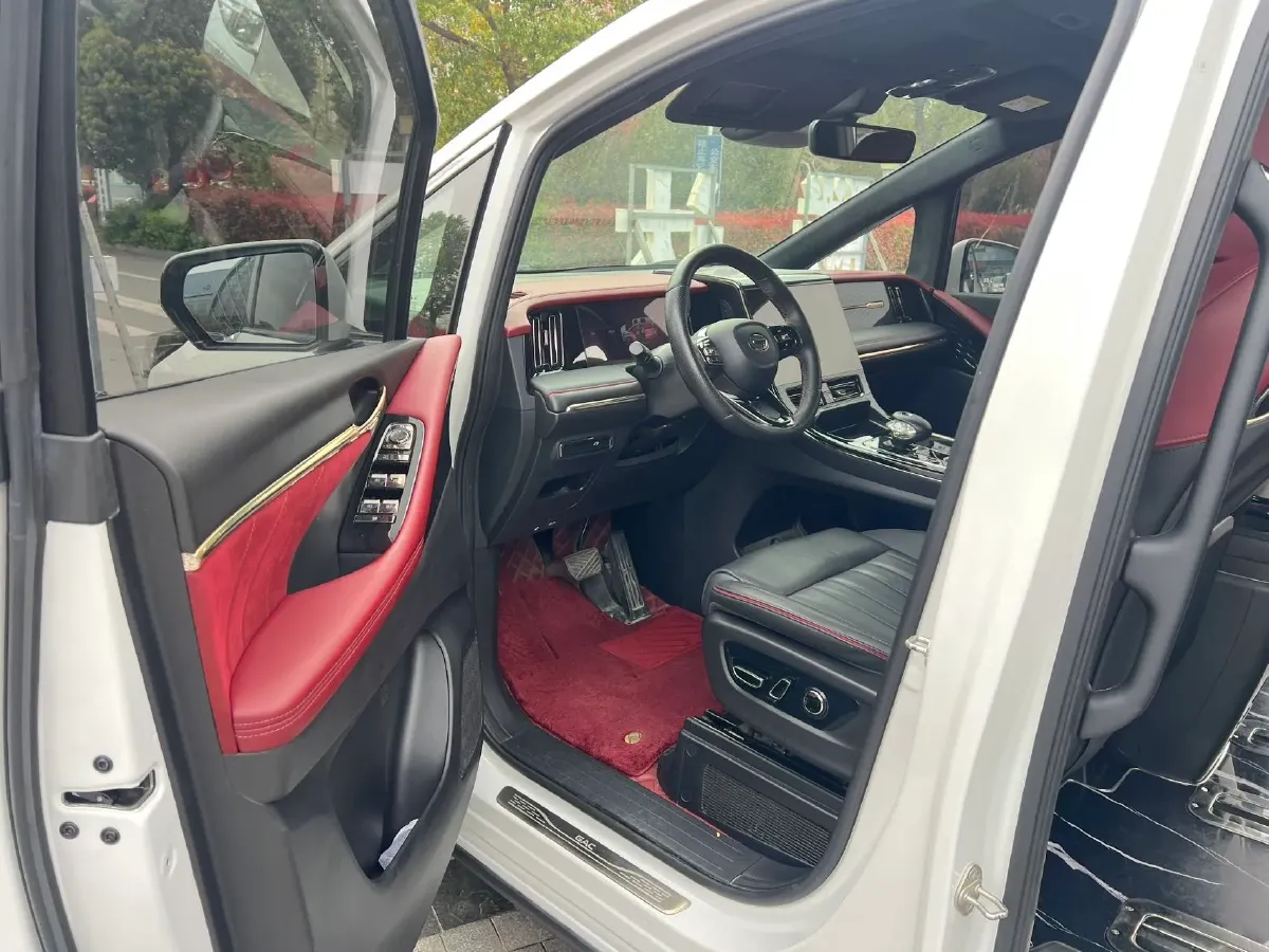 2023 GAC Trumpchi M8 2.0T 252HP L4 8AT,autocango,china used car exporter,china ev exporter,chinese used car exporter,chinese used ev exporter