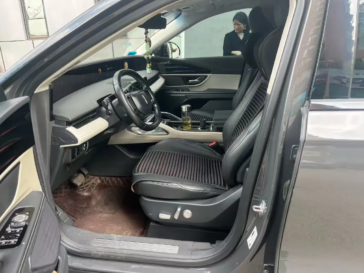 2023 Lincoln Nautilus 2.0T 261HP L4 8AT,autocango,china used car exporter,china ev exporter,chinese used car exporter,chinese used ev exporter