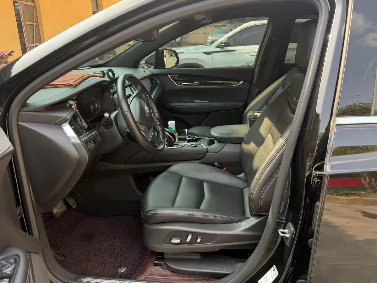 2021 Cadillac XT5 2.0T 237HP L4 9AT,autocango,china used car exporter,china ev exporter,chinese used car exporter,chinese used ev exporter