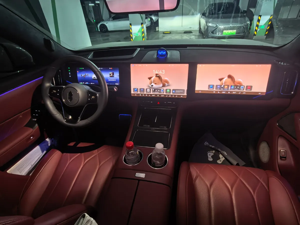 2025 AITO AITO M8 REEV 160HP REEV 53.4KWH,autocango,china used car exporter,china ev exporter,chinese used car exporter,chinese used ev exporter