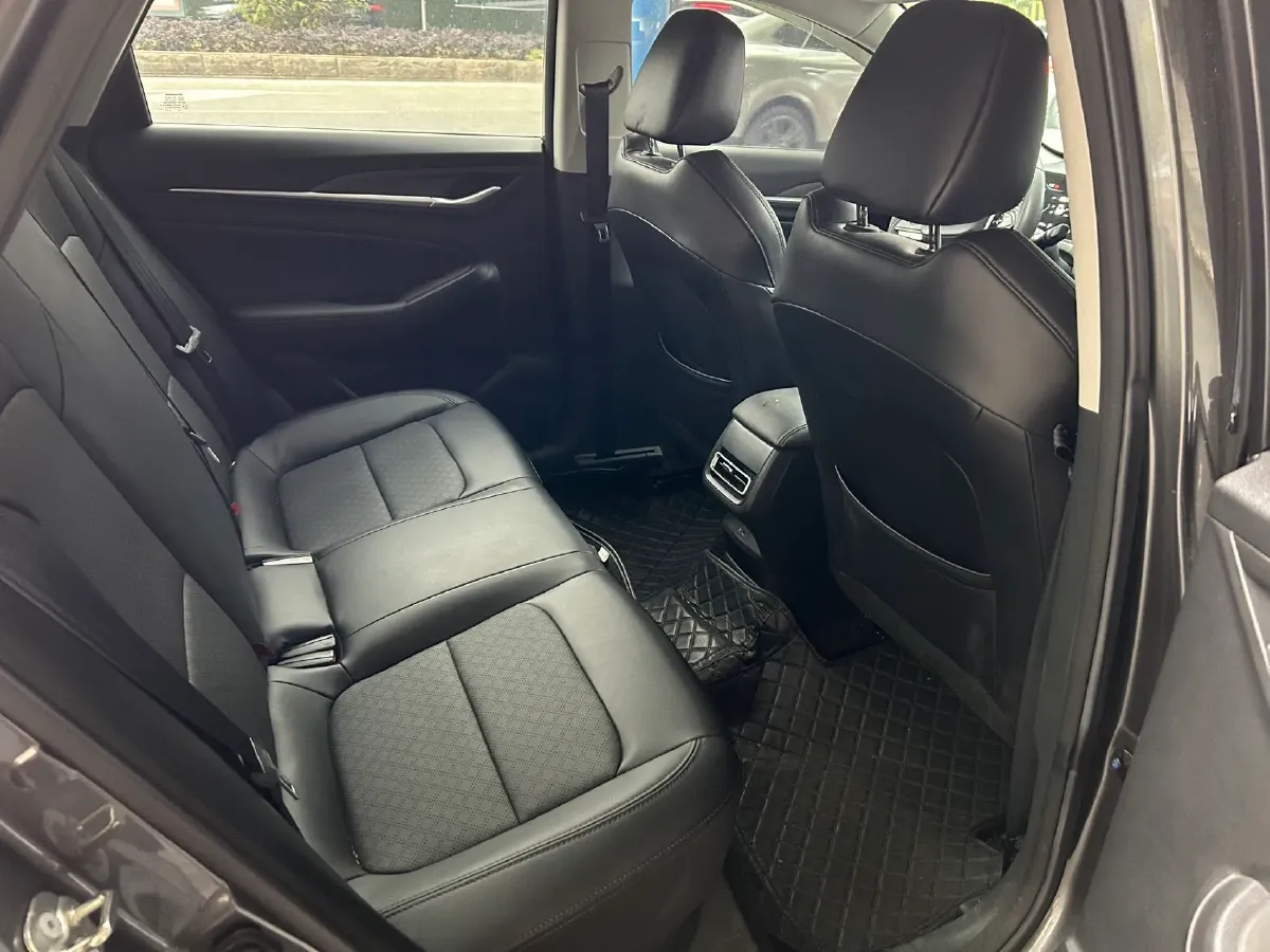 2023 ChangAn Eado 1.4T 160HP L4 7DCT,autocango,china used car exporter,china ev exporter,chinese used car exporter,chinese used ev exporter