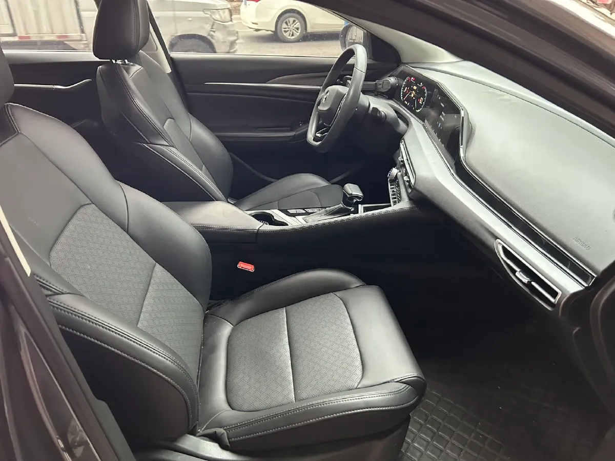 2023 ChangAn Eado 1.4T 160HP L4 7DCT,autocango,china used car exporter,china ev exporter,chinese used car exporter,chinese used ev exporter