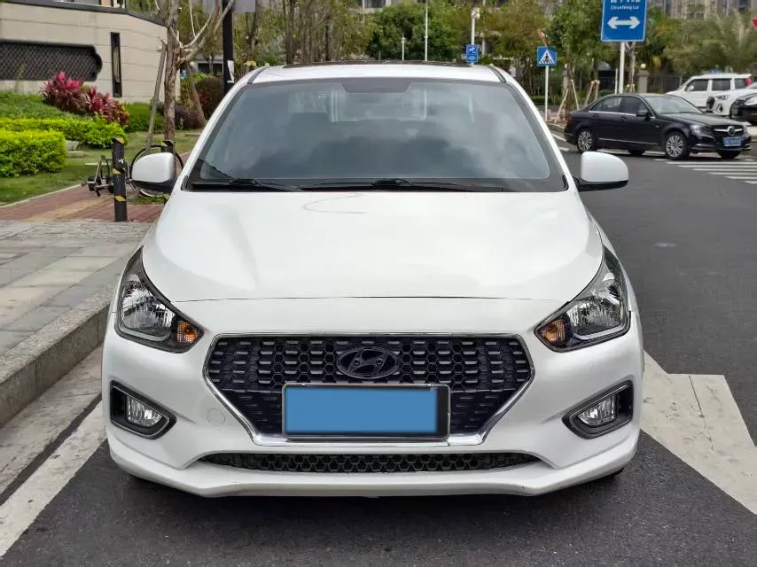 2017 Hyundai Reina 1.4L 95HP L4 4AT,autocango,china used car exporter,china ev exporter,chinese used car exporter,chinese used ev exporter