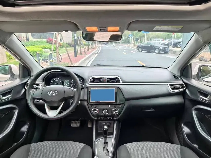 2017 Hyundai Reina 1.4L 95HP L4 4AT,autocango,china used car exporter,china ev exporter,chinese used car exporter,chinese used ev exporter