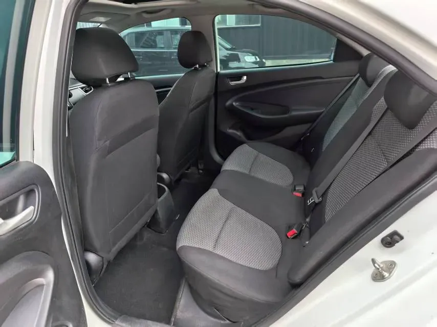 2017 Hyundai Reina 1.4L 95HP L4 4AT,autocango,china used car exporter,china ev exporter,chinese used car exporter,chinese used ev exporter