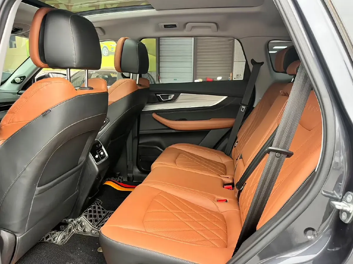 2022 Chery Tiggo 8 PRO 1.6T 197HP L4 7DCT,autocango,china used car exporter,china ev exporter,chinese used car exporter,chinese used ev exporter